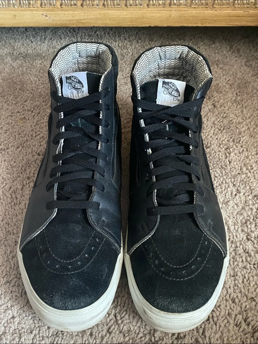 Vans Black Leather/ suede Hi Sk8 Sneakers with White Soles size 13